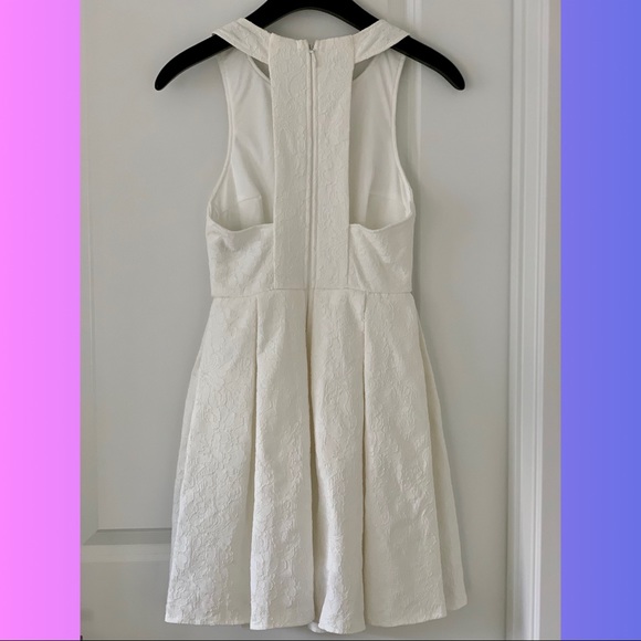 Brand New Ivory Lace Dress - Picture 2 of 5